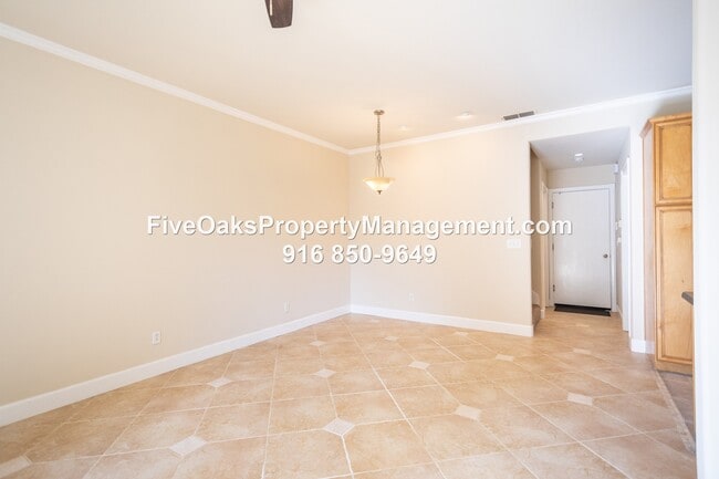 Building Photo - 758 Shasta Oaks Ct