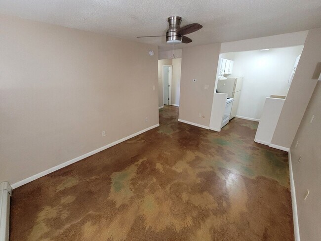 Building Photo - The Ashcroft-B: 1-Bed/ 1-Bath Upgraded Apartment