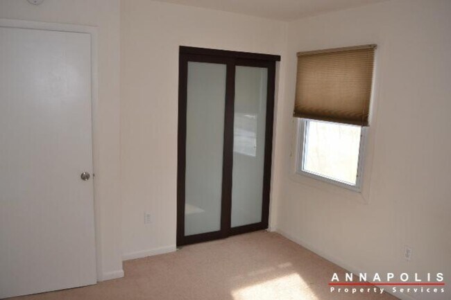 Building Photo - 227 dewey drive