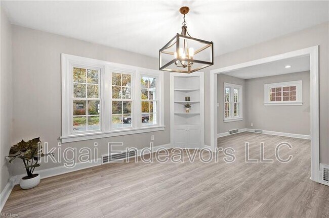 Building Photo - 3613 Cummings Rd