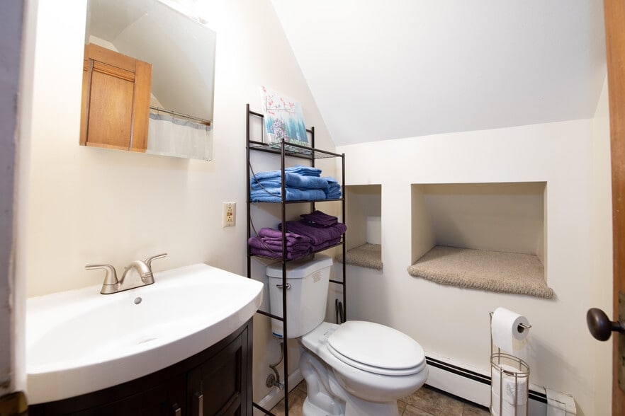 Building Photo - 129 Green St