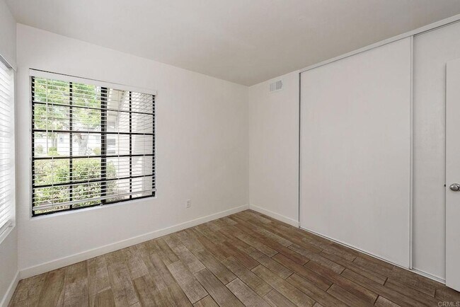 Building Photo - 331 Windjammer Cir