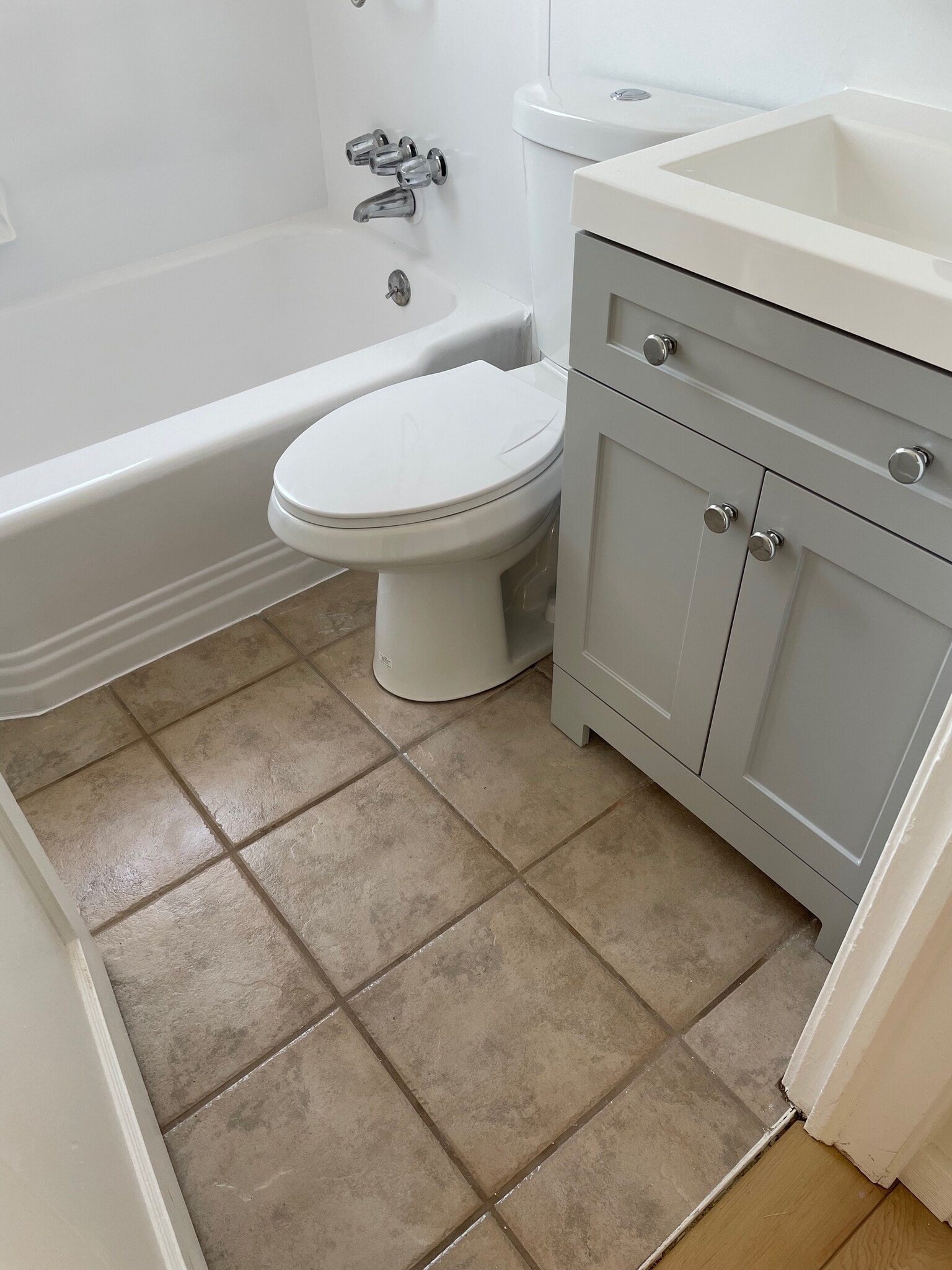 Upstairs Bathroom - 1581 E Downington Ave