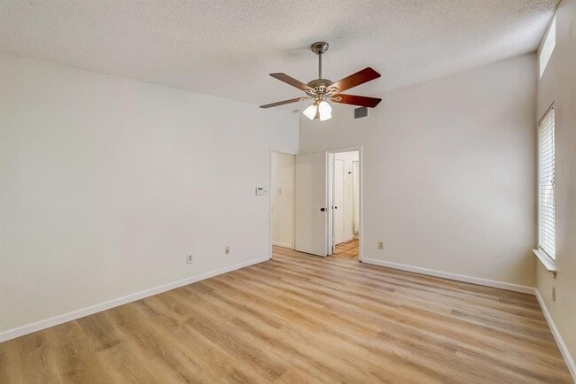 Building Photo - 13006 Moorcroft Ln