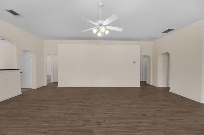 Building Photo - 20612 Farm Pond Ln