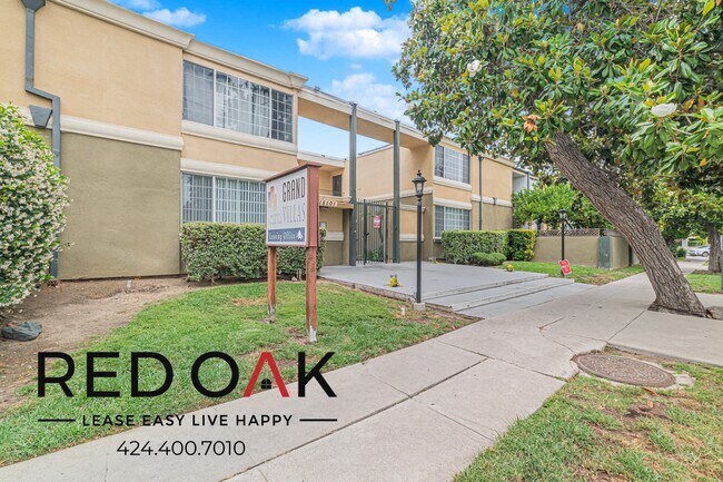 Building Photo - 15101 Magnolia Blvd