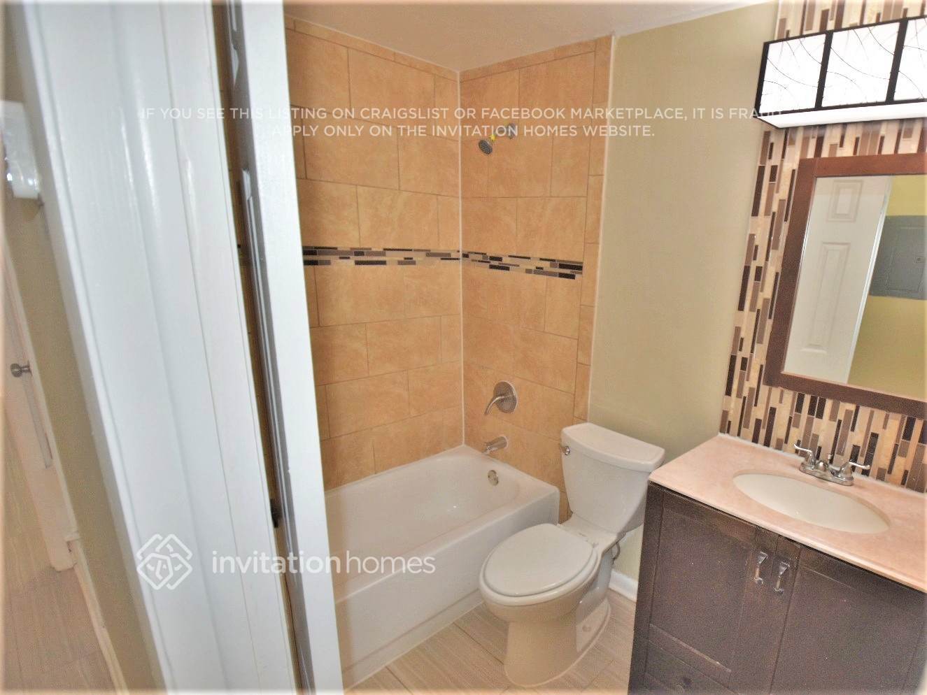 Building Photo - 8261 Greenleaf Cir
