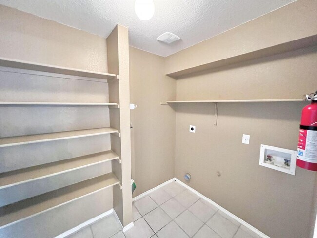 Building Photo - 4bd/2.5ba in Killeen TX