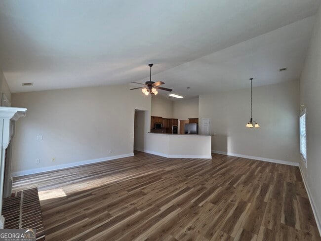 Building Photo - 4213 Brentwood Dr