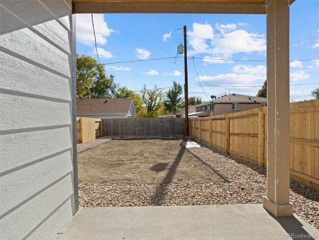Building Photo - Brand New 4BD, 4BA Half-Duplex in Villa Park