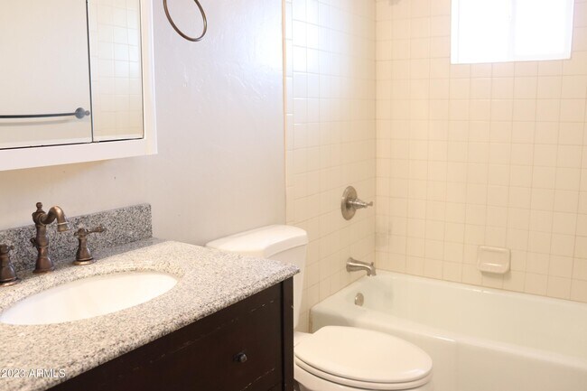 Building Photo - 1052 Chaparral Cir