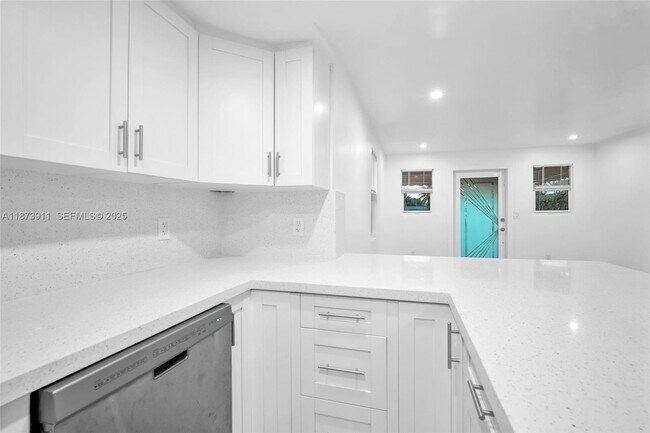 Building Photo - 2372 NW 34th St