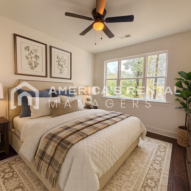 Building Photo - Home for Rent in Vestavia Hills, AL!!! Sig...