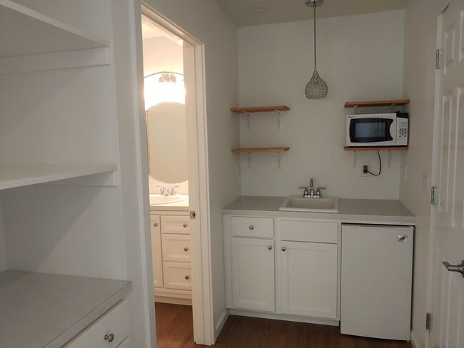 Building Photo - Executive Four Bedroom Home in Post Falls
