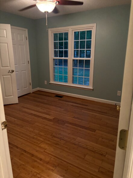 Building Photo - 110 Woodland Ridge Dr