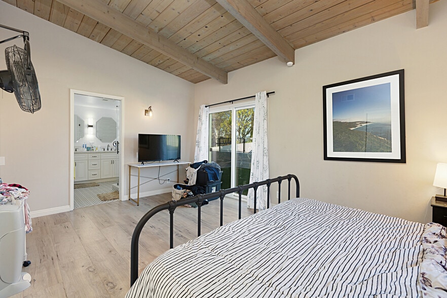 Building Photo - 1720 Via Entrada