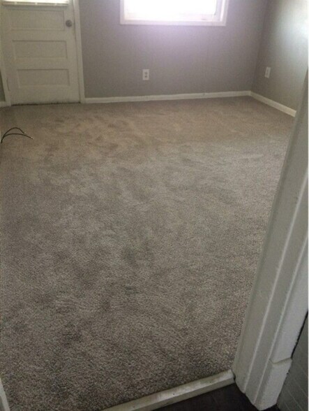 Building Photo - 941 Cypress Way