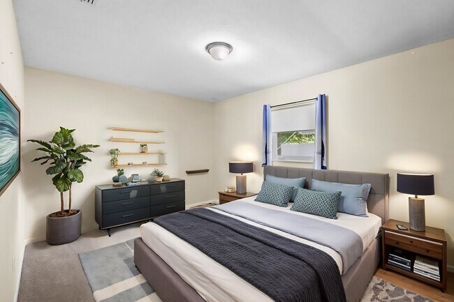 Building Photo - 7907 Sebastian Rd