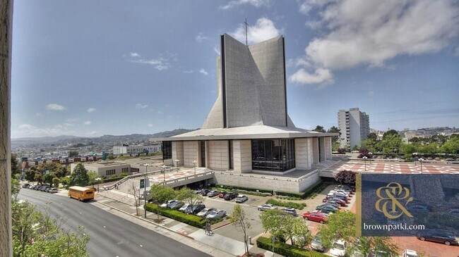 Building Photo - 1200 Gough St