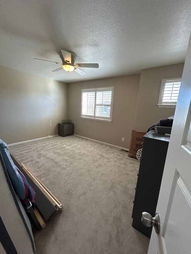 Building Photo - Spacious 5-Bed, 5-Bath Home in Erie’s Sunwest North Community