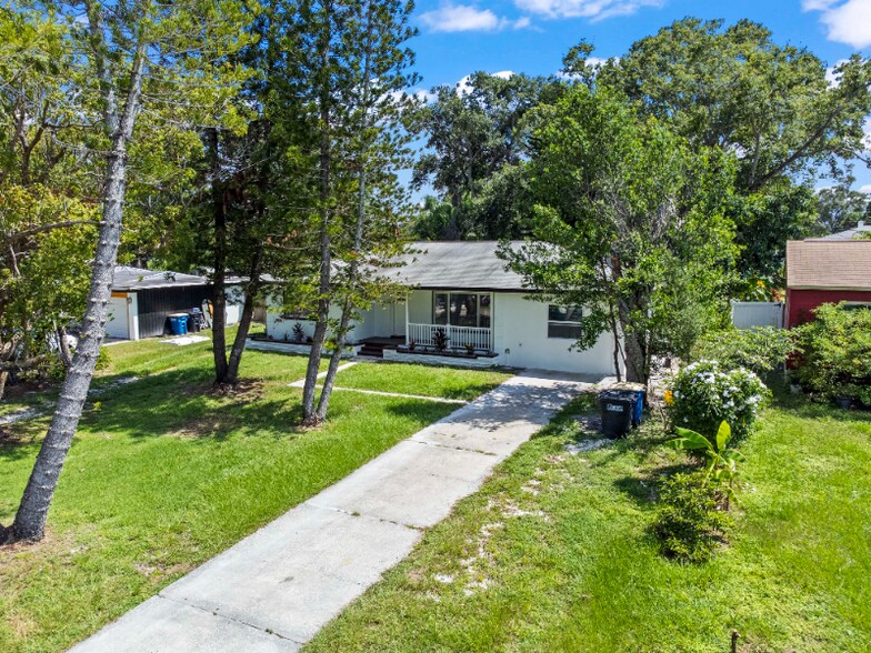 Building Photo - 1369 Pine Brook Dr