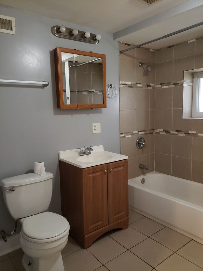 Building Photo - 8004 S Yale Ave