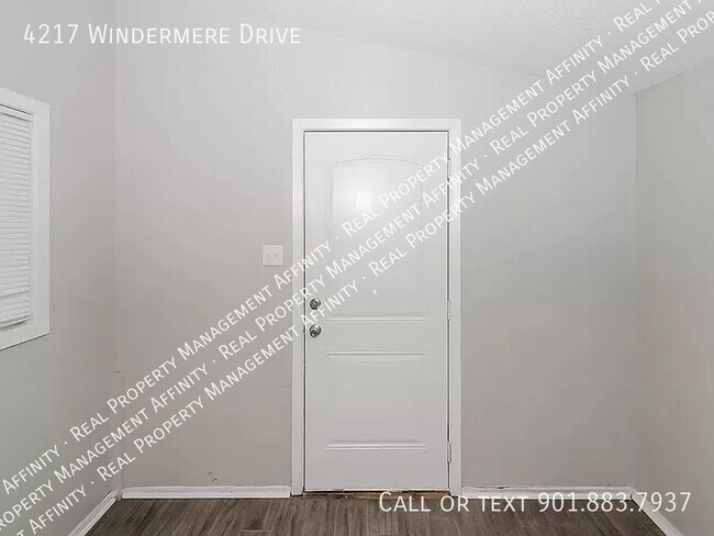 Building Photo - 4217 Windermere Rd