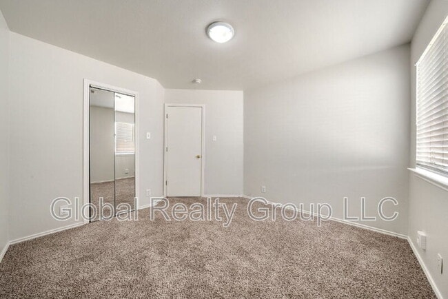 Building Photo - 8911 Valhalla
