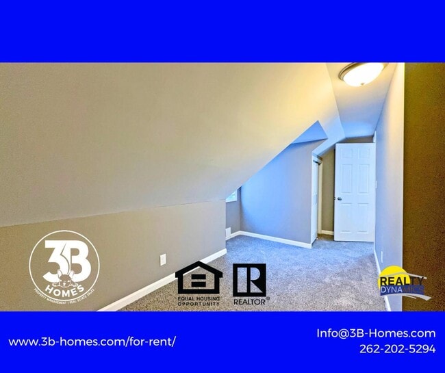 Building Photo - 4924 N 22nd St