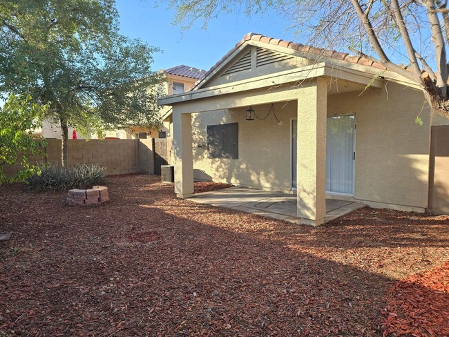 Building Photo - House For Rent In El Mirage