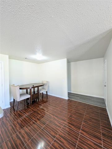 Building Photo - 240 Crowfoot Dr