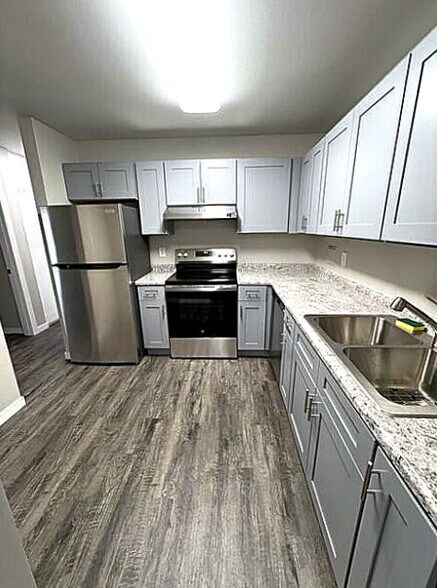 Primary Photo - Broadway Crossing Apartments