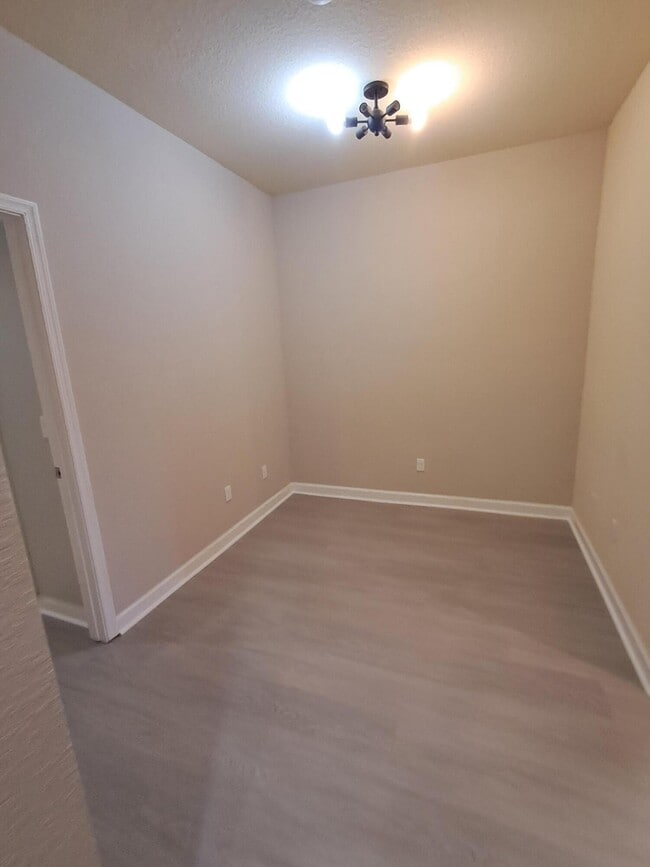 Building Photo - 10312 Wellington Parc Dr