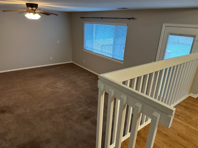 Building Photo - 9491 Cove Creek Dr