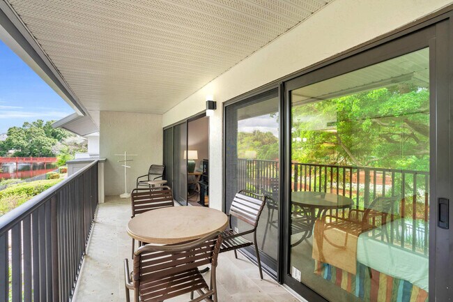 Building Photo - 600 Neapolitan Way