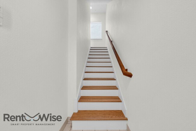 Building Photo - 734 Chestnut St