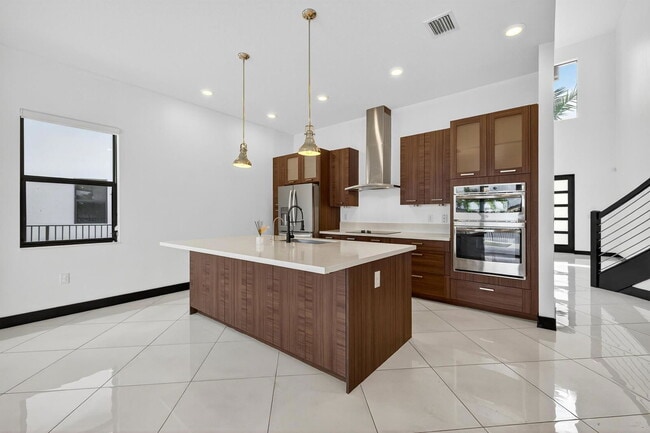 Building Photo - Northwest 88th Avenue, Miami Lakes, FL 33018 - 4 BR 3.5 BA single-family home