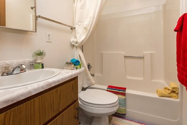 Building Photo - 223 4th Ave