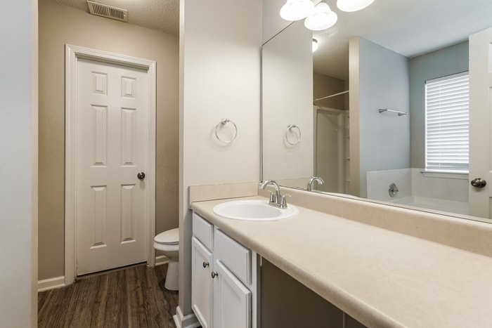 Building Photo - 2802 Knoll View Pl