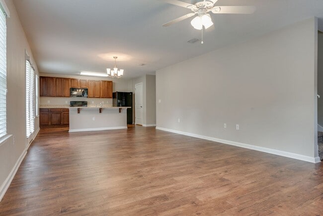 Building Photo - Beautiful 4-Bedroom Home - Wynfield Subdiv...