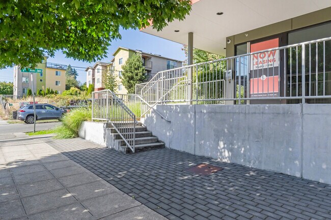 Building Photo - 4302 7th Ave NE