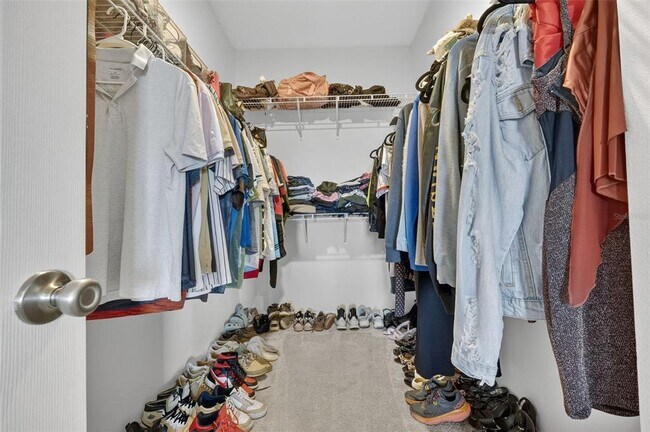 Building Photo - 1325 Stockwell Ave