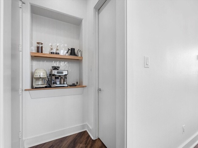 Building Photo - 3421 Gillespie St