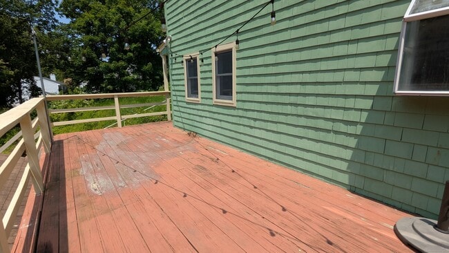 Building Photo - 117 N Taylor Ave