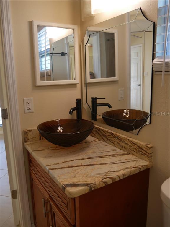 Building Photo - 3026 Vinson Ave