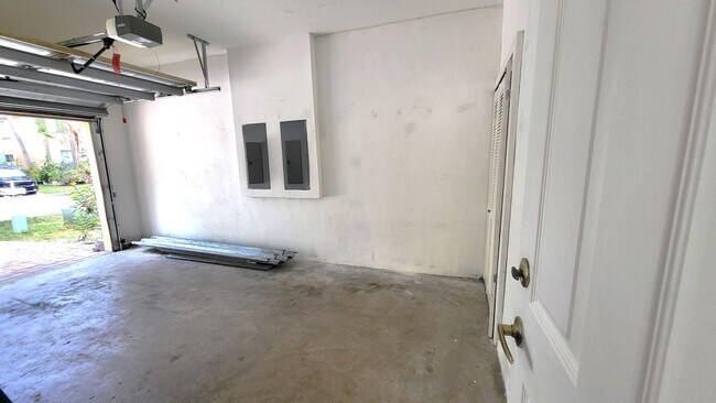 Building Photo - 4088 Lake Tahoe Cir