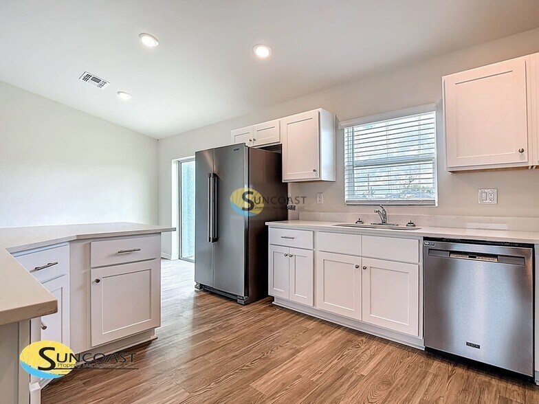 Building Photo - 6251 W Whispering Dr