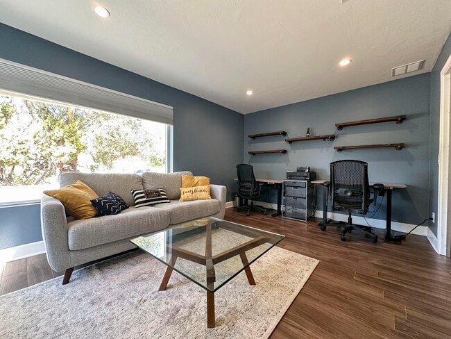Building Photo - 3700 San Augustine Dr
