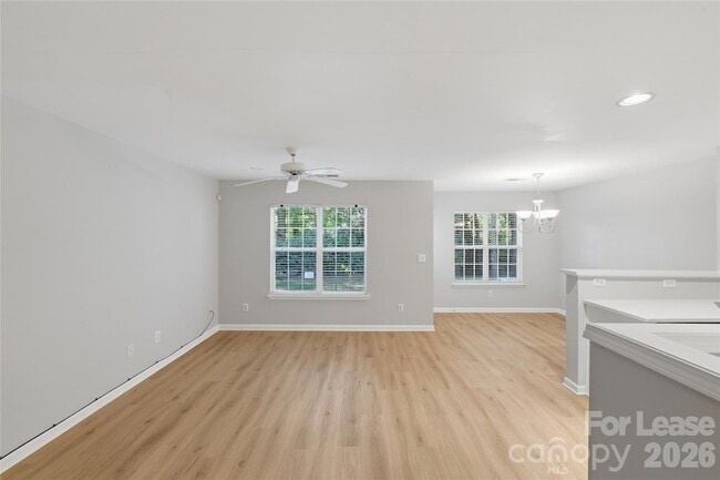 Building Photo - 8144 Christmas Ct
