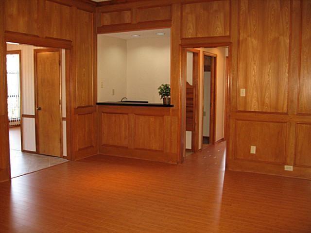 Building Photo - 2300 Cardinal Dr
